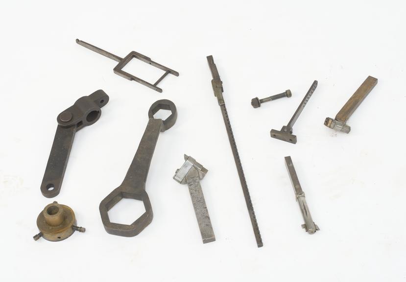 Small parts and accessories for lathe