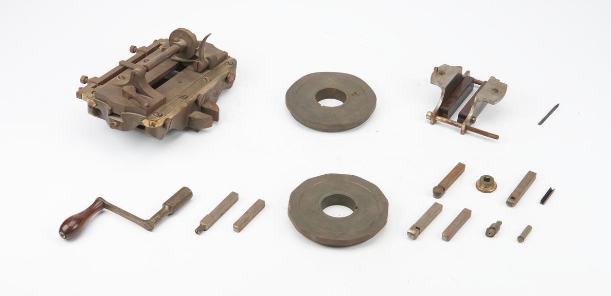 Small parts and accessories for lathe
