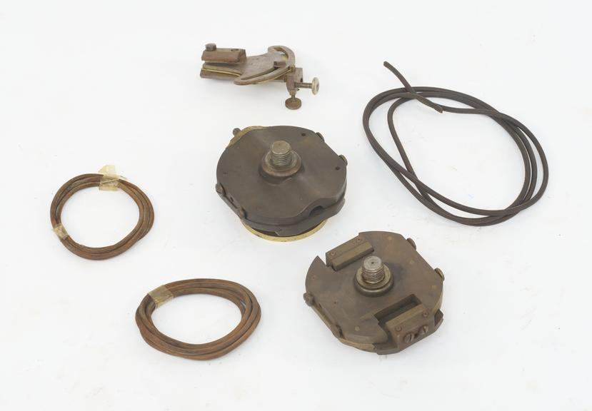Small parts and accessories for lathe