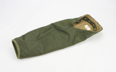 Explosive ordnance disposal suit detachable sleeve