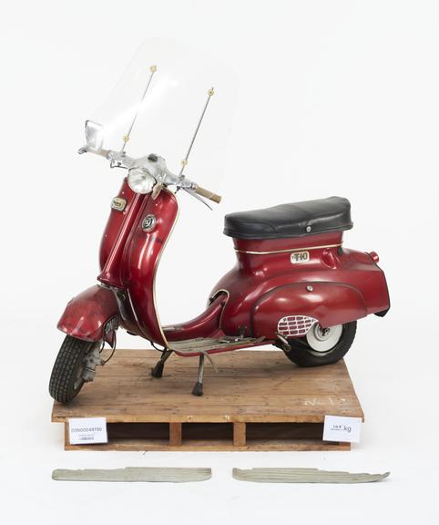 T10 or Tina motor scooter | Science Museum Group Collection