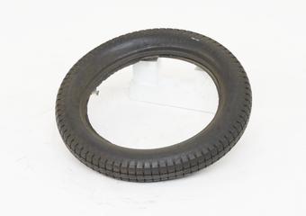 Dunlop 4.40-19 pneumatic tyre
