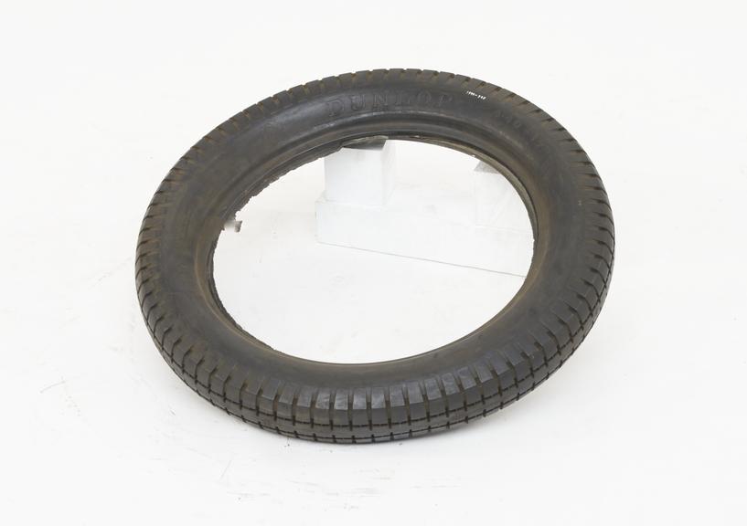 Dunlop 4.40-19 pneumatic tyre