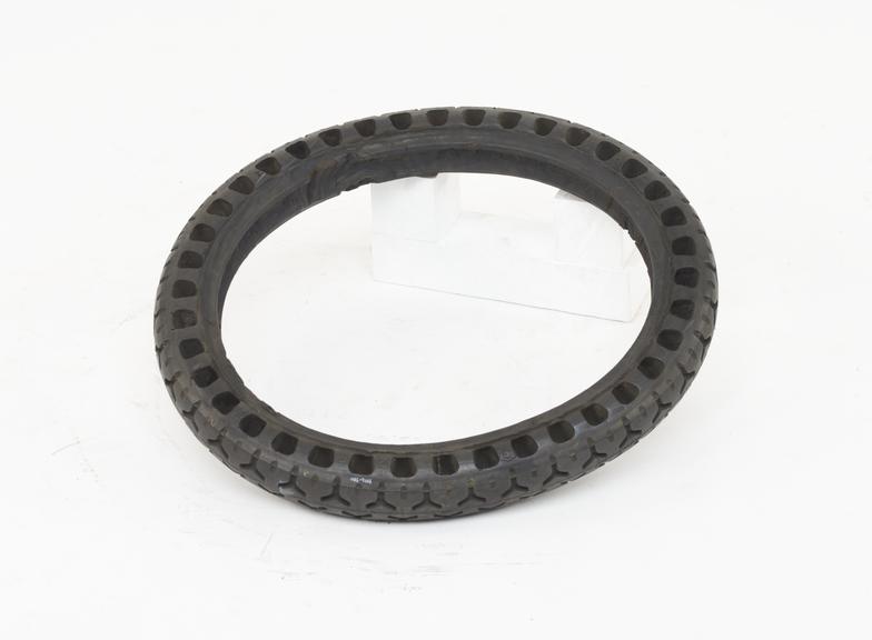 Firestone 28x3 1/2 R.N.C. solid tyre
