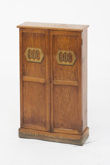 Cabinet for synthetic dyes, British Dyestuffs Corporation, 1920