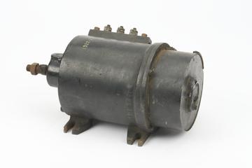 Motor car lighting dynamo