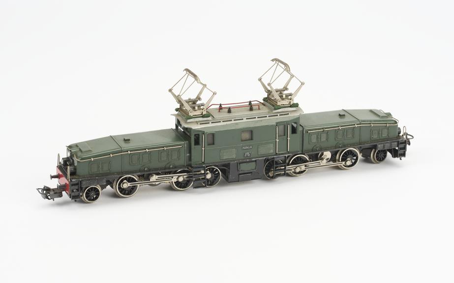 Model electric locomotive, HO gauge, Swiss  2-6-6-2 Crocodile No 3015 by Marklin