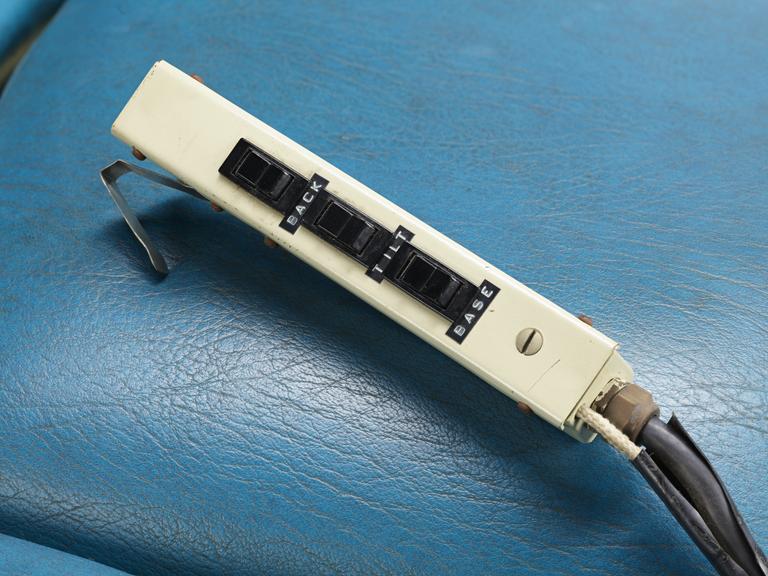 Couch unit for EMI brain scanner