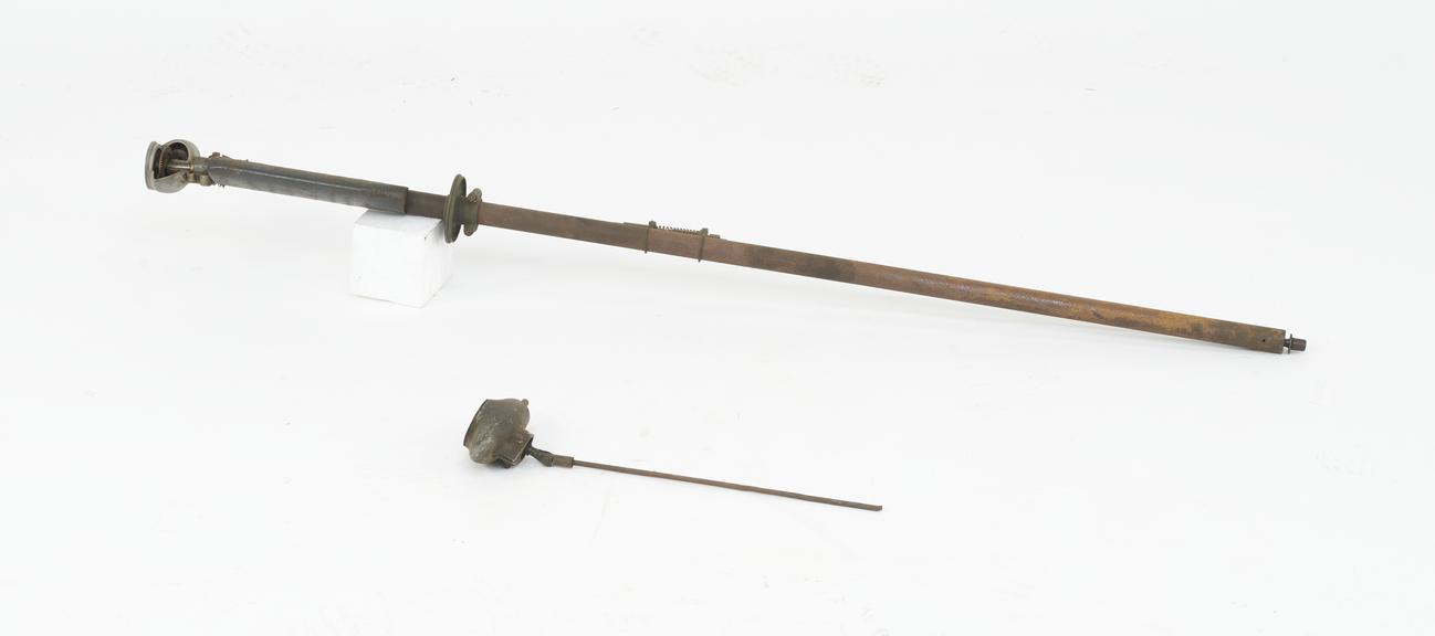 Petrol pump for D.H. 9A and Petrol Pump for D.H. 10