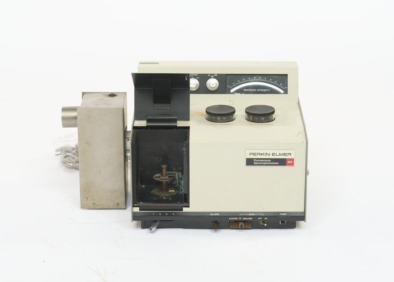 Fluorescence Spectrophotometer