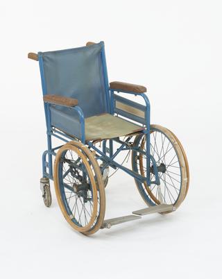 Folding wheelchair