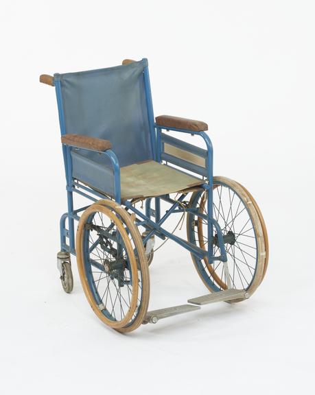 Folding wheelchair
