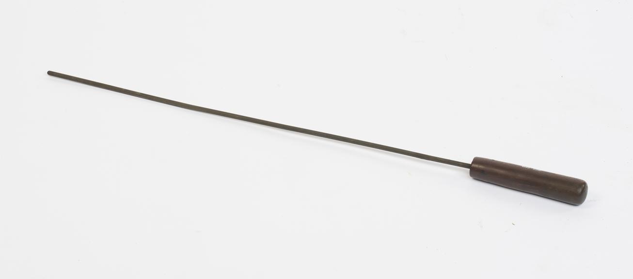 Silk twister's tool for twisting silk by hand, c 1770