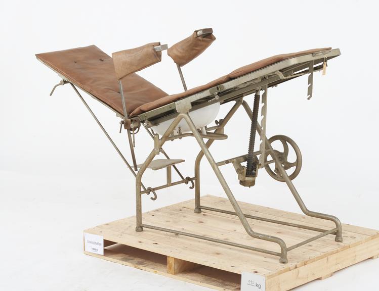 Obstetric table