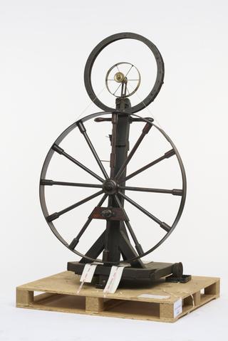 Silk twister's wheel for twisting silk by hand, c 1770