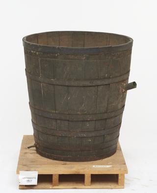 Large primitive condensing vessel