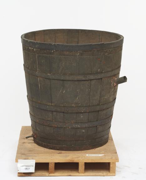 Large primitive condensing vessel