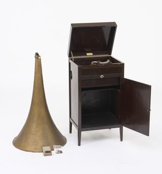 Cascade (model II) gramophone, 1934.