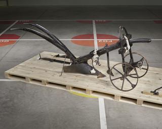 Two-handled Norfolk wheel plough, 1780-1820