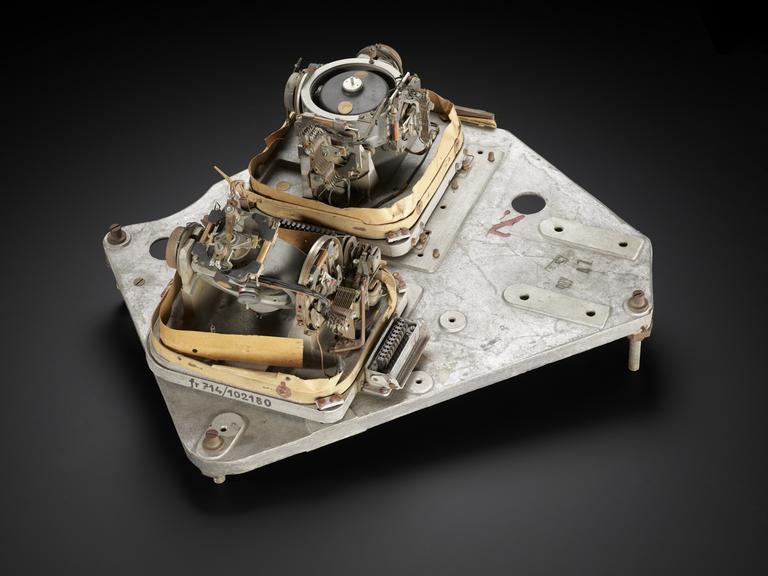 Gyroscope platform with two gyroscopes