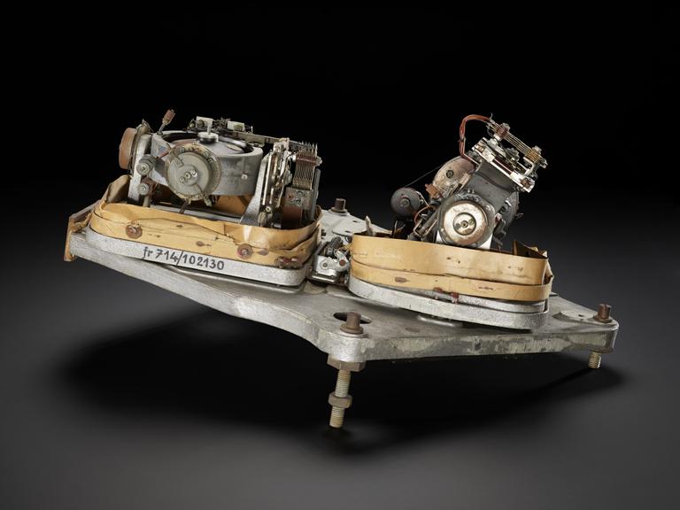 Gyroscope platform with two gyroscopes