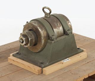 Steel autoclave with support