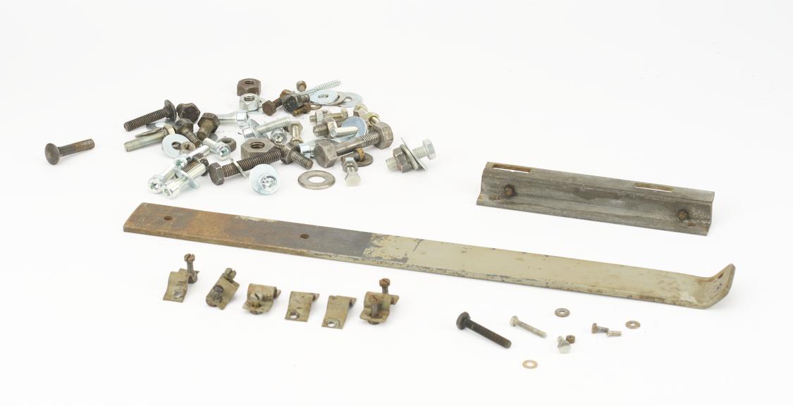 Miscellaneous components for Julius Totalisator