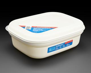 Anchor Hocking microwaveable dish