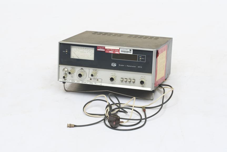 Scaler-Ratemeter SR3 by Nuclear Enterprises, 1973.