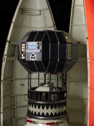 Zoetrope, with 38 strips and 6 discs