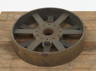 Motor car wheel