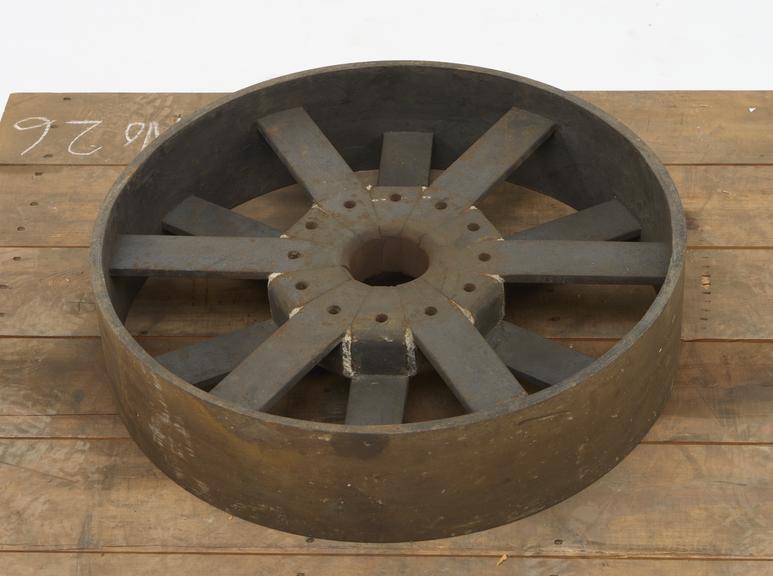 Motor car wheel
