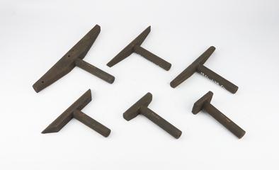 6 tees for hand rests