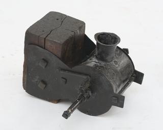 Hand-driven corn mill