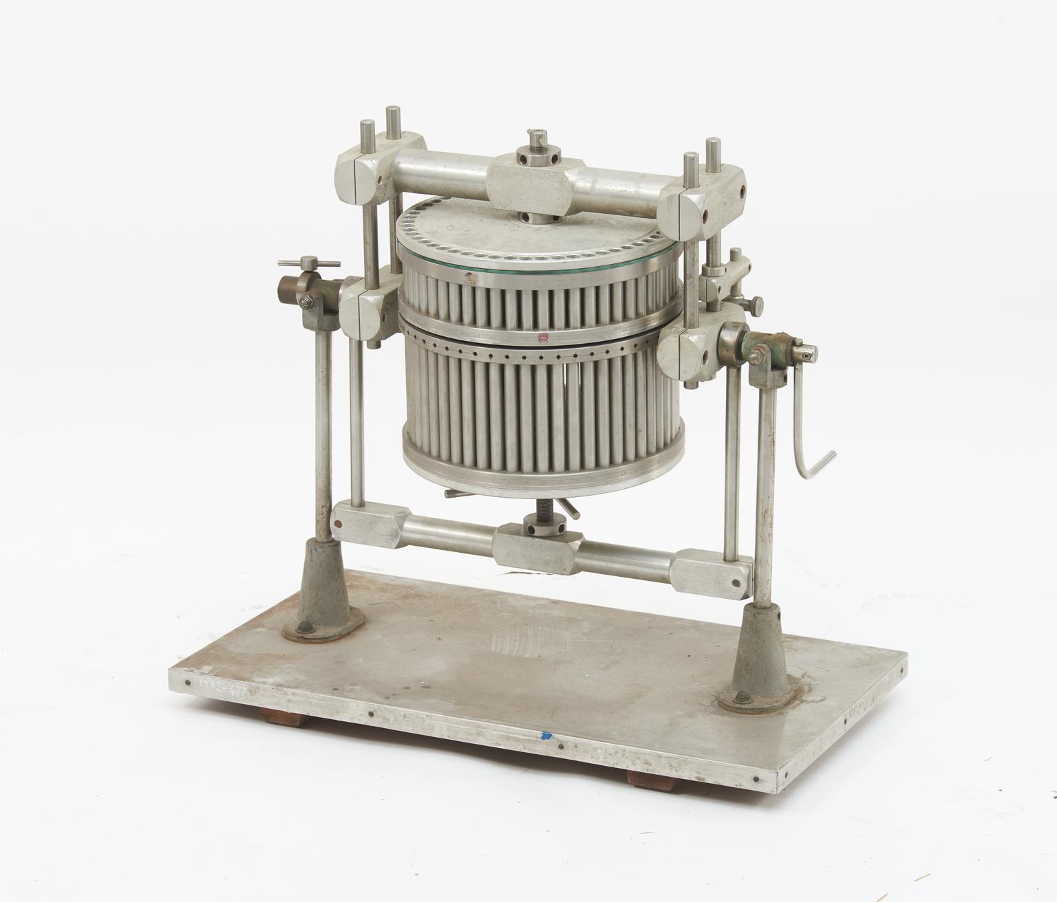 Craig and Post countercurrent distribution apparatus American | Science ...