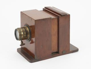 Sliding Body Box Camera