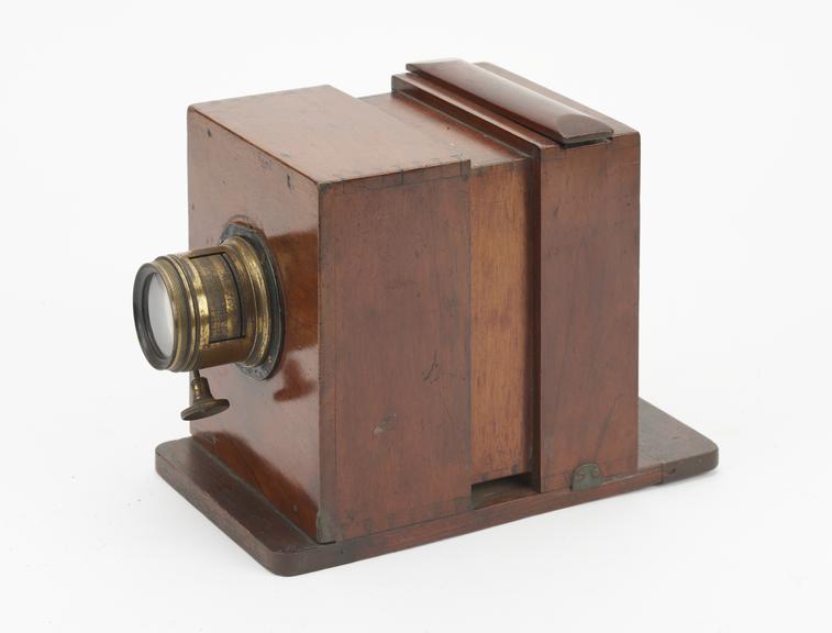 Sliding Body Box Camera