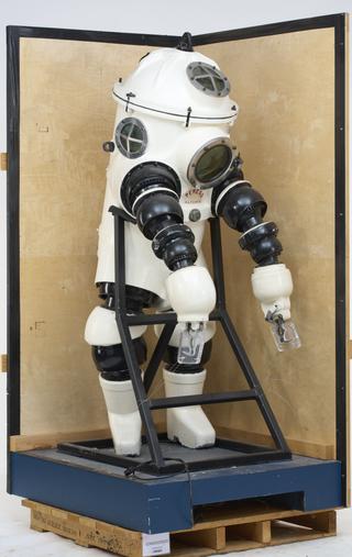 The J. S. Peress Atmospheric Diving Suit