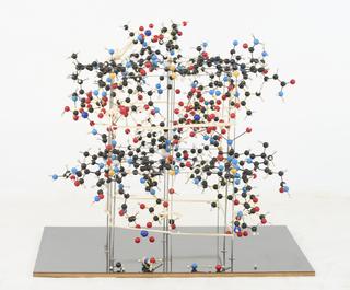 Vitamin B12 wet crystal structure model