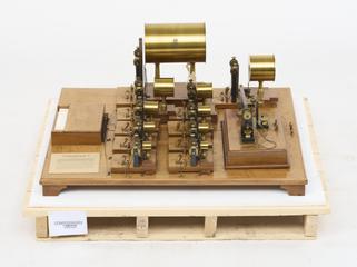 Helmholtz's complete apparatus for the synthesis of sound