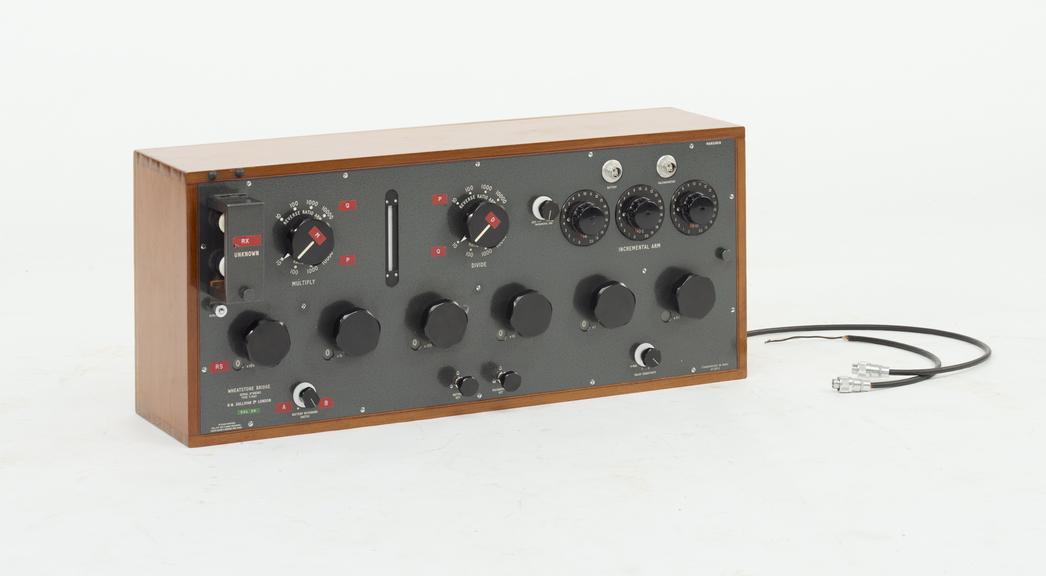 Screened precision Wheatstone bridge
