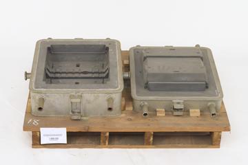 Mould (2 parts)