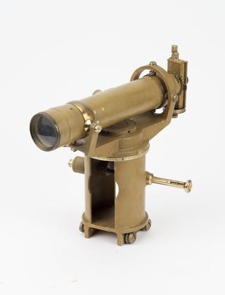 Telescope for attaching to rotating arm of large spectrometer by E.R. Watts and son (1921)