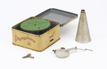 Toy gramophone (Pygmyphone)