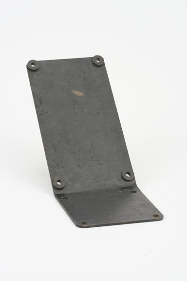 Control training bracket