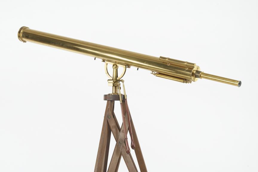 Brass refracting telescope of 4 1/2 inch aperture signed by Dollond