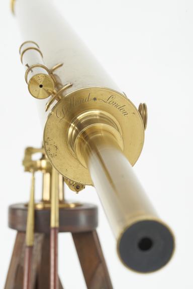 Brass refracting telescope of 4 1/2 inch aperture signed by Dollond