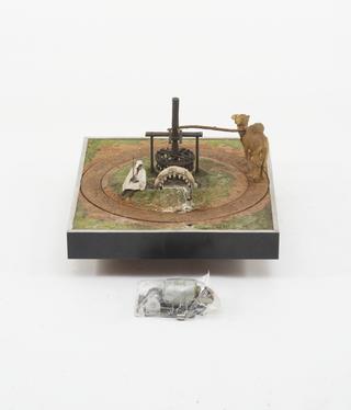 Model of a chain of pots.