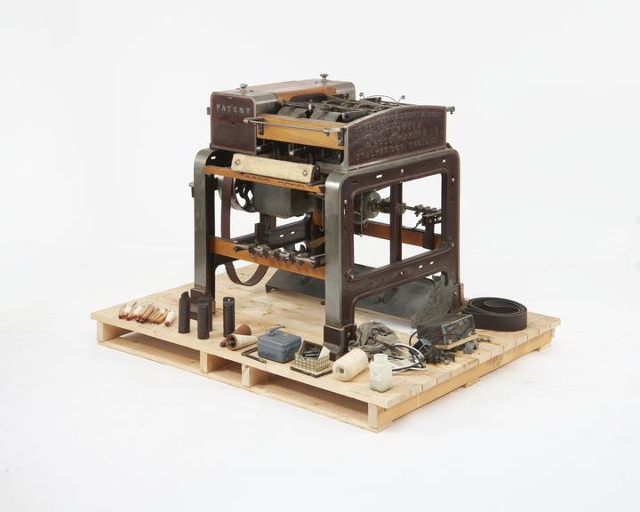 Shortened example of winding or spooling frame for supplying hosiery machine etc.