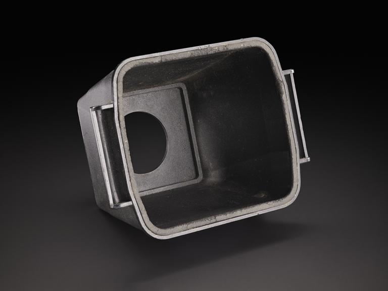 Camera Hood for Storage Oscilloscope